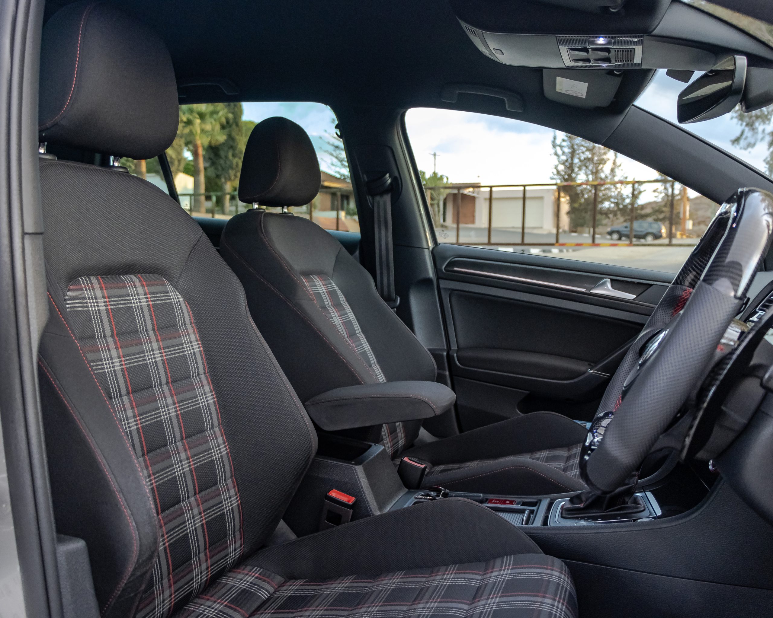 2018 Volkswagen Golf GTI – Tungsten Silver | For Sale in Cyprus - Image 6