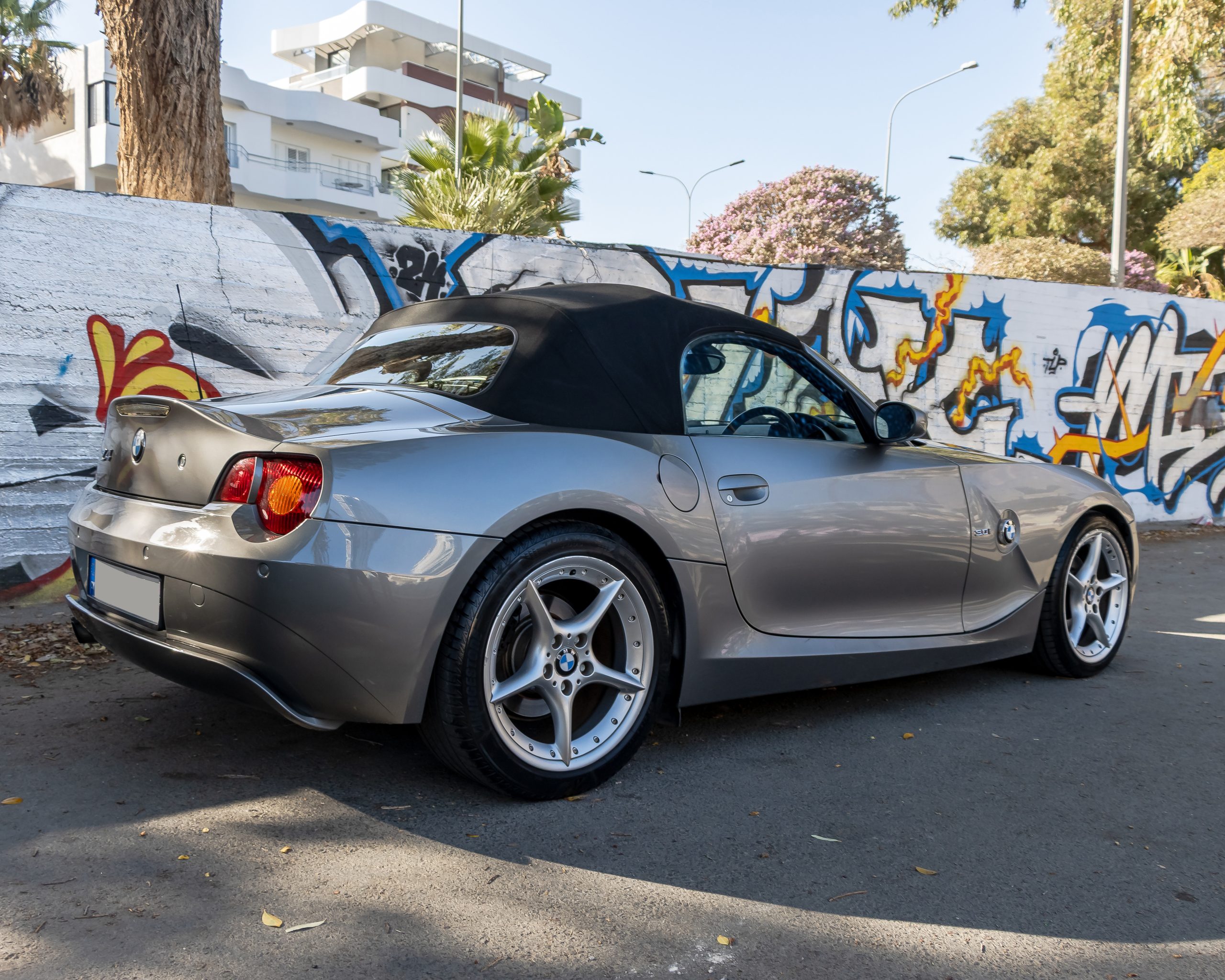 2003 BMW Z4 3.0i Automatic - Image 3