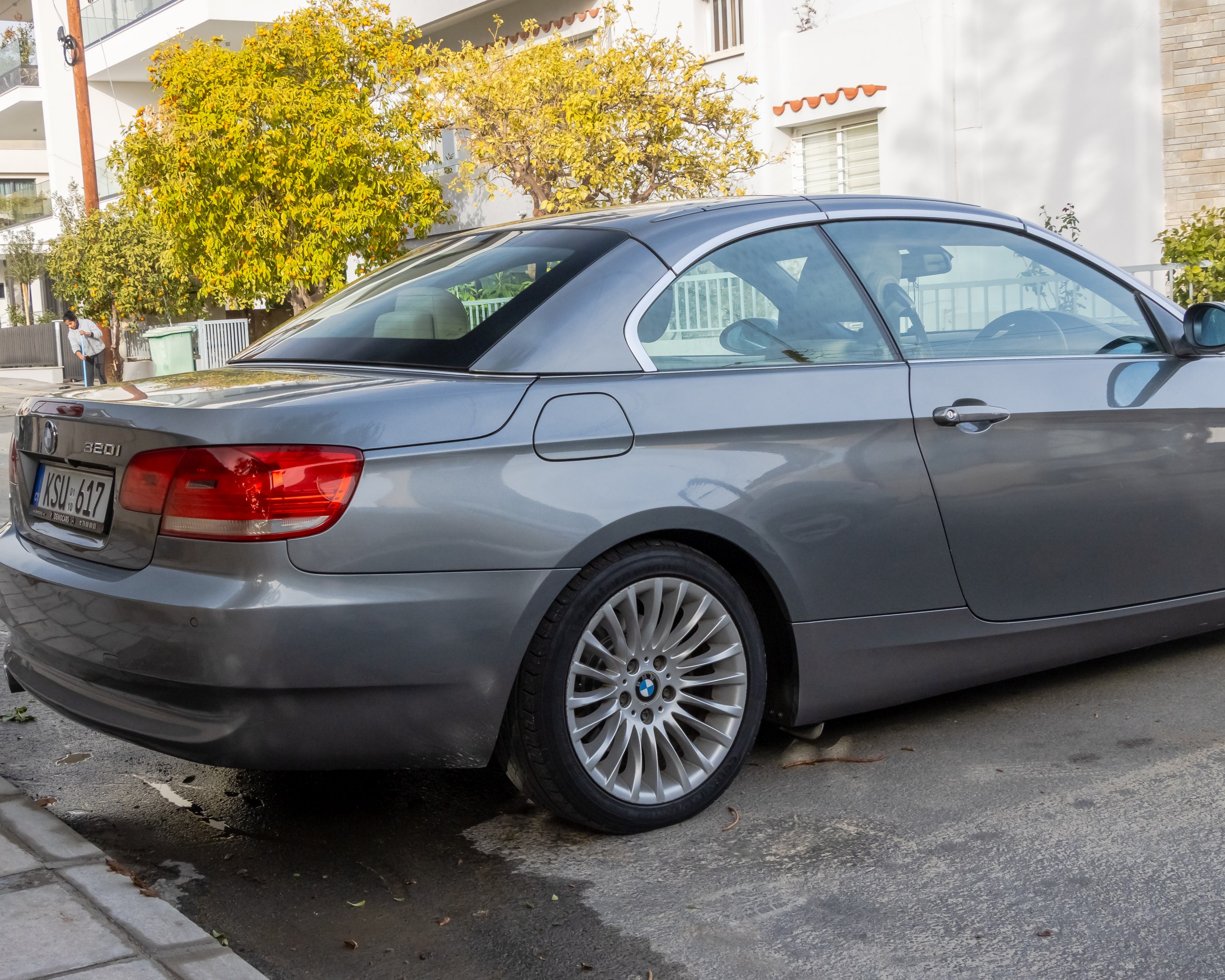 2010 BMW E93 320i Cabriolet Auto - Image 4