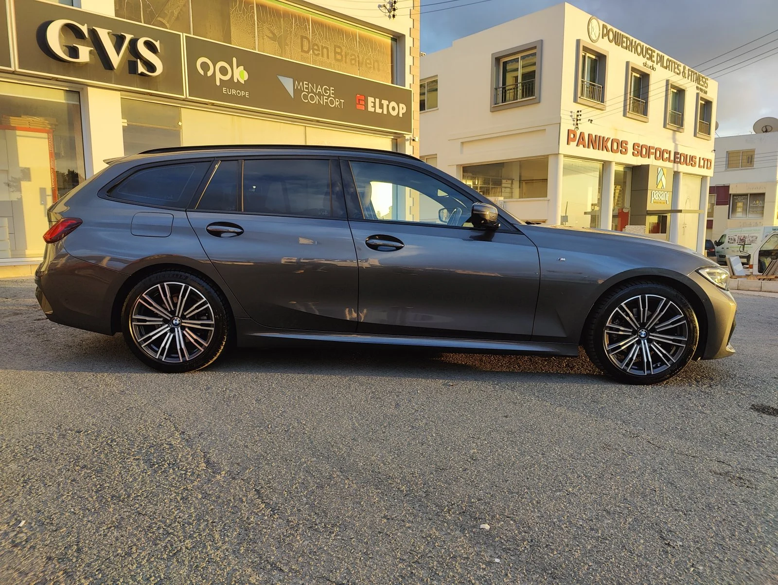 BMW 3-series Touring M-Sport (G21) - Image 4