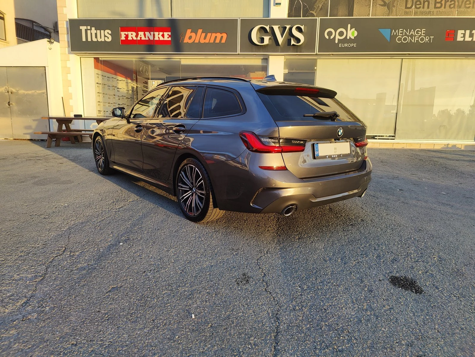 BMW 3-series Touring M-Sport (G21) - Image 2
